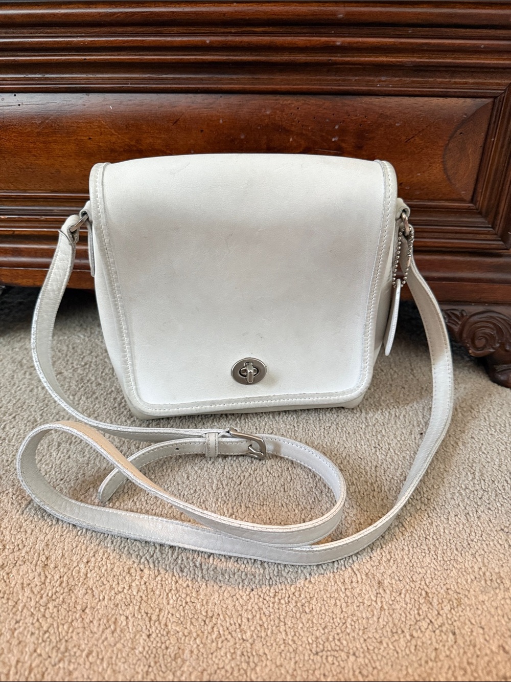 Vintage COACH Leather Companion Flap Bag Crossbody With Hangtag **SOLD AS IS**